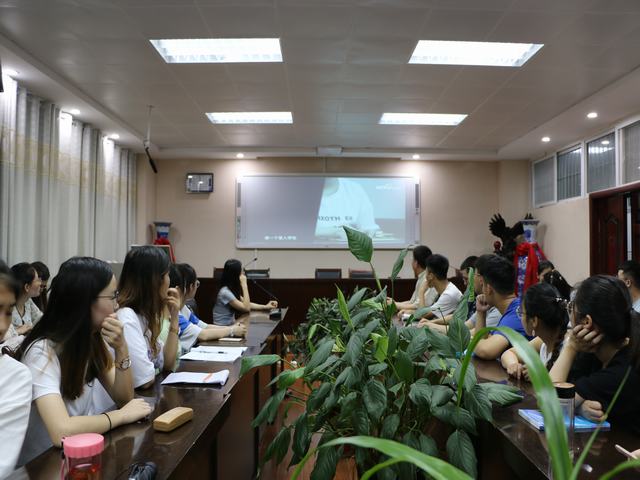 crown皇冠体育平台